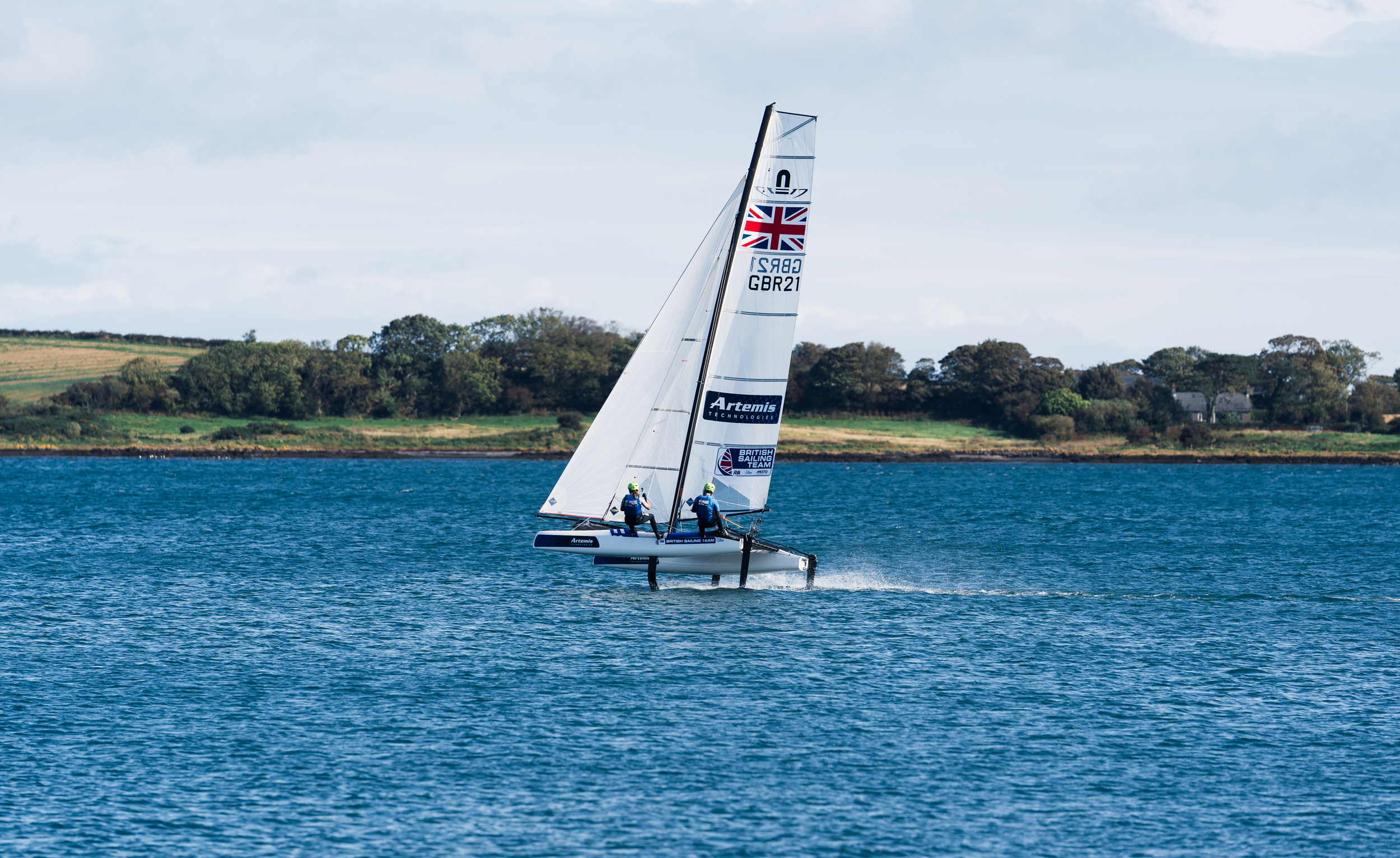 John Gimson and Anna Burnet sailing their Nacra 17 catamaran